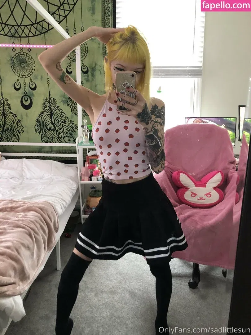 sadlittlesun Onlyfans Photo Gallery 