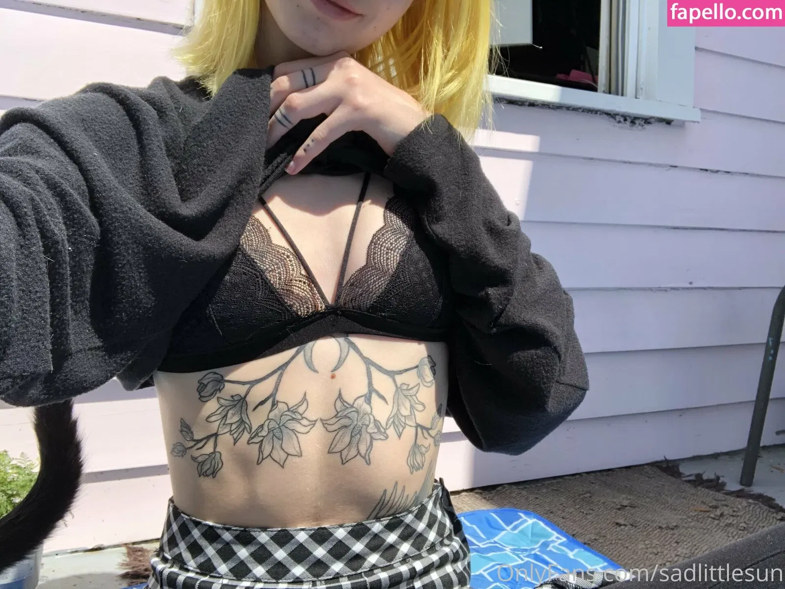 sadlittlesun Onlyfans Photo Gallery 