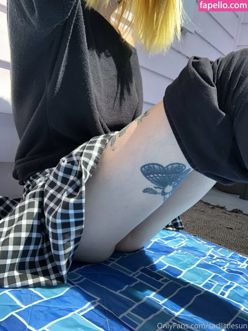 sadlittlesun Onlyfans Photo Gallery 