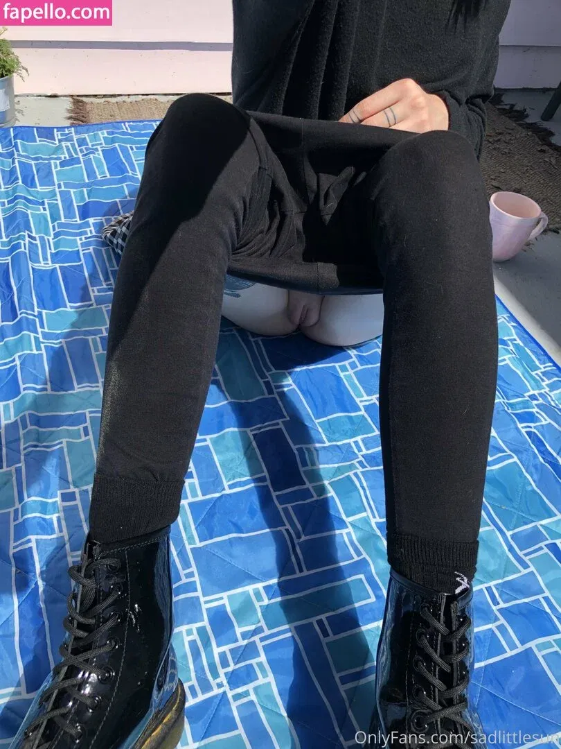 sadlittlesun Onlyfans Photo Gallery 