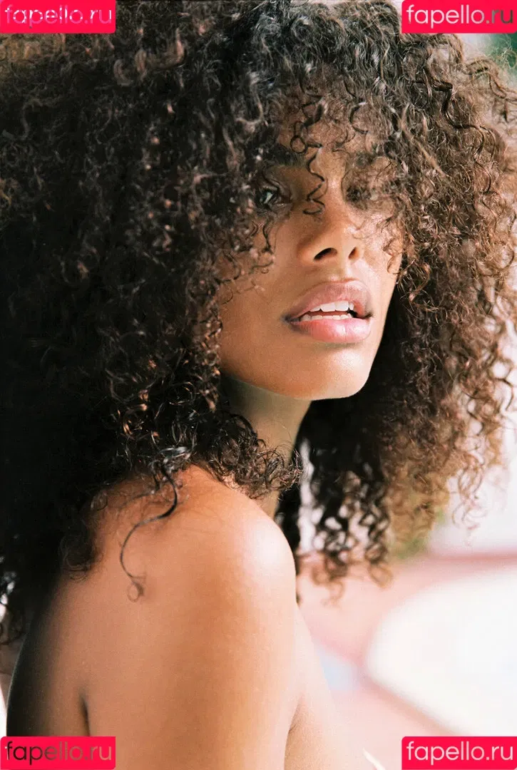 Tina Kunakey Onlyfans Photo Gallery 
