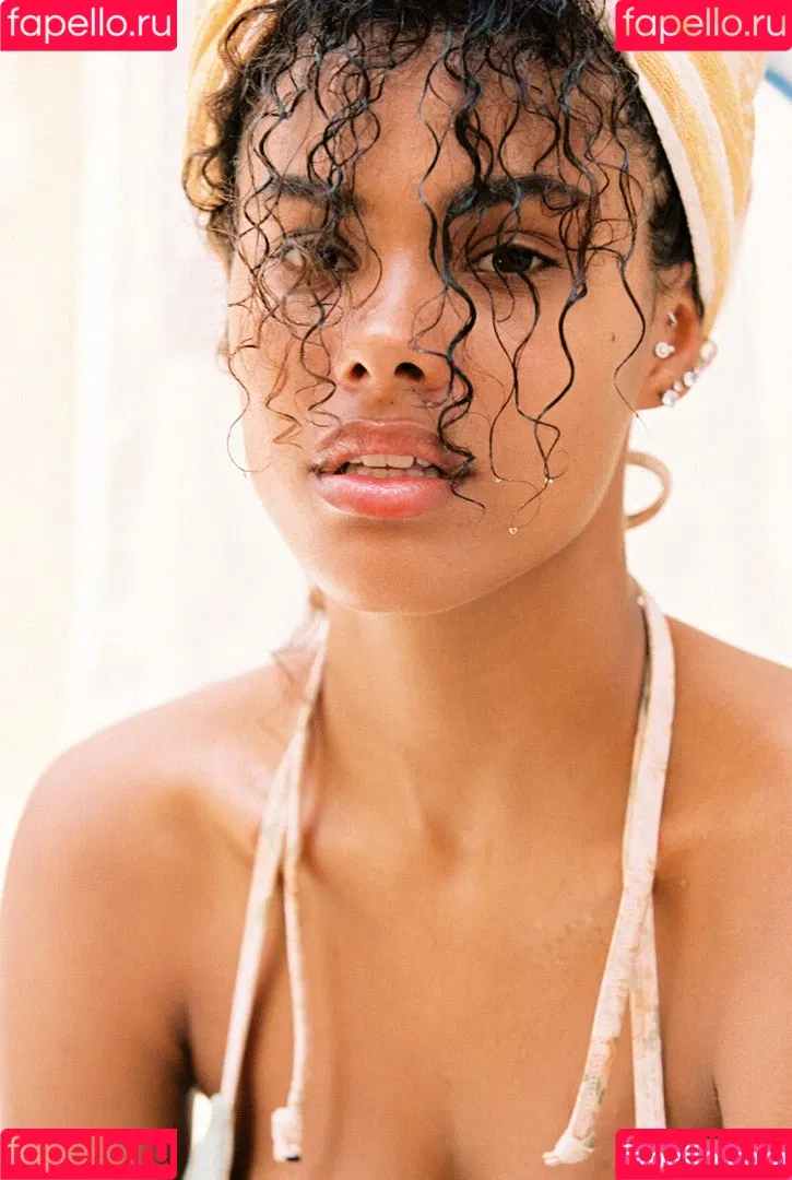 Tina Kunakey Onlyfans Photo Gallery 