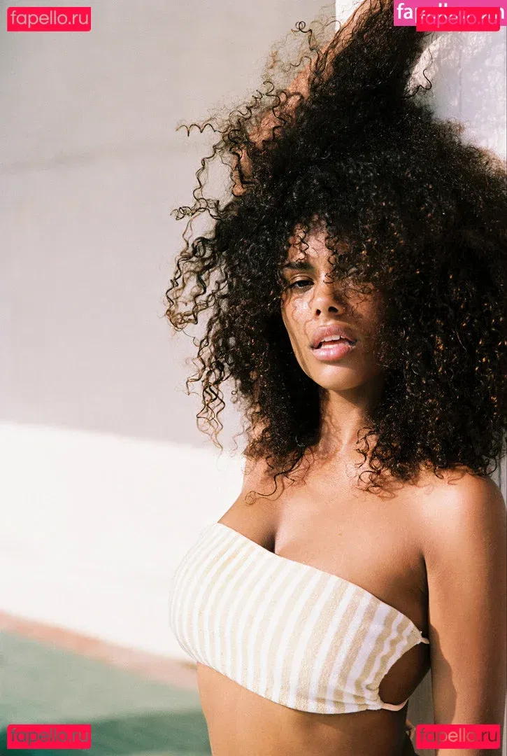 Tina Kunakey Onlyfans Photo Gallery 