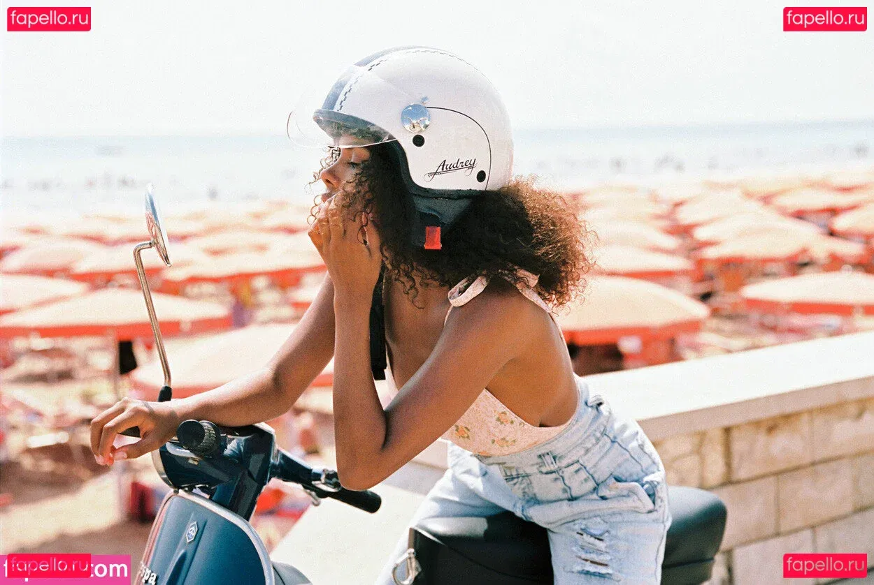 Tina Kunakey Onlyfans Photo Gallery 