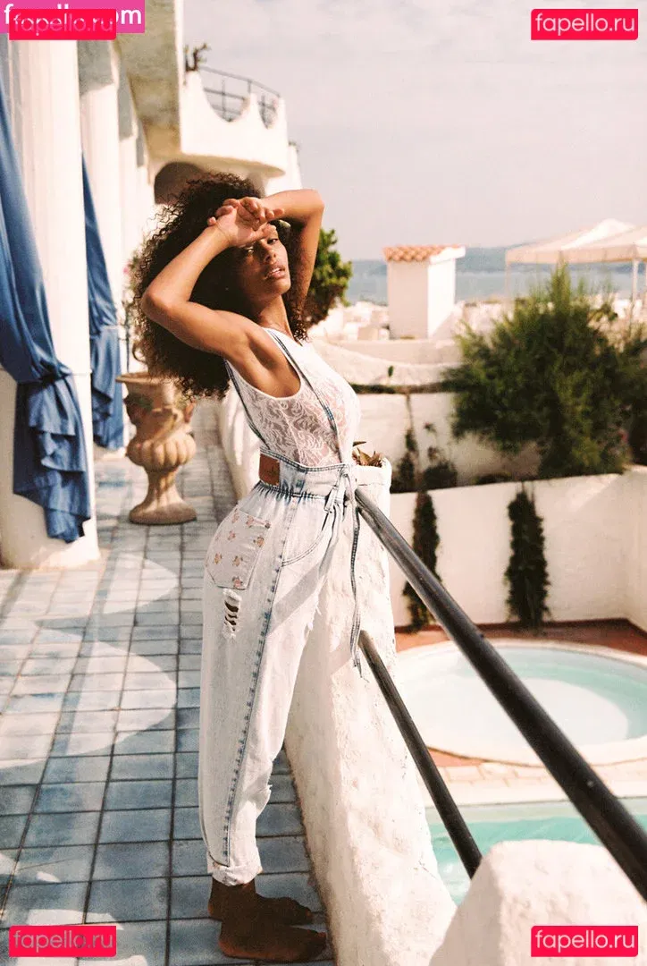 Tina Kunakey Onlyfans Photo Gallery 