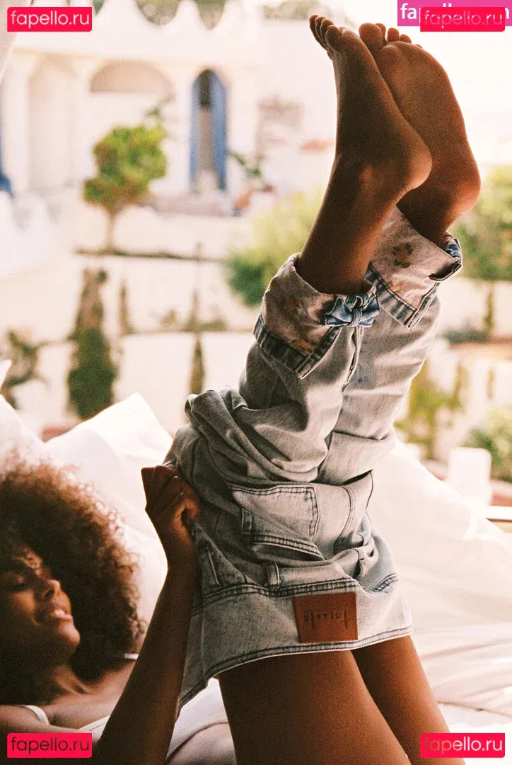 Tina Kunakey Onlyfans Photo Gallery 