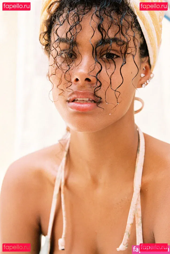 Tina Kunakey Onlyfans Photo Gallery 