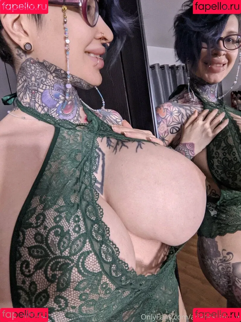 arianestamour Onlyfans Photo Gallery 