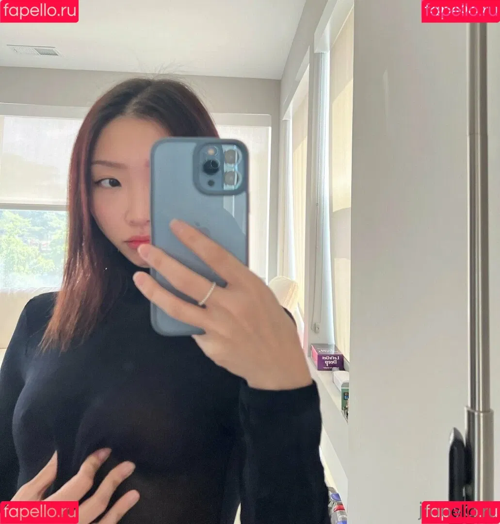 thejinnychu Onlyfans Photo Gallery 