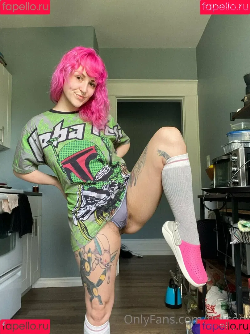 tinytoni Onlyfans Photo Gallery 
