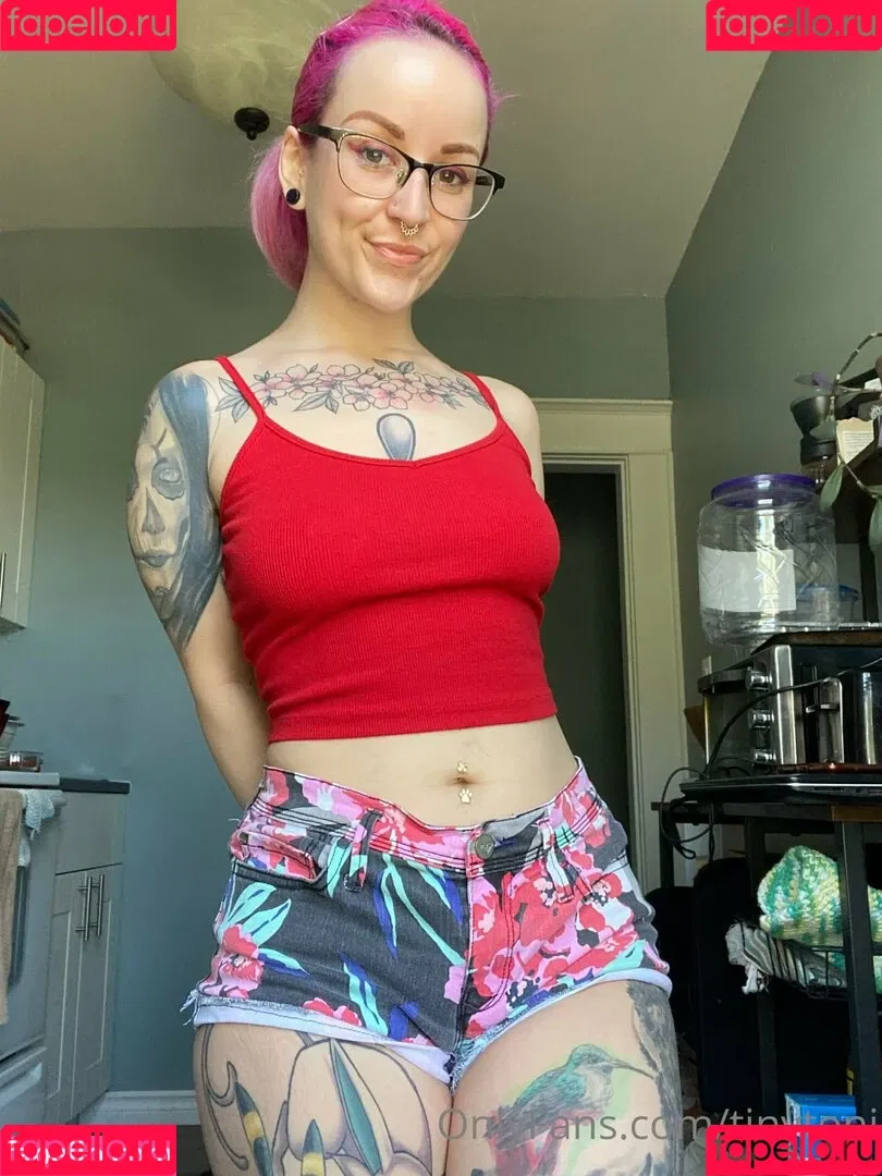 tinytoni Onlyfans Photo Gallery 