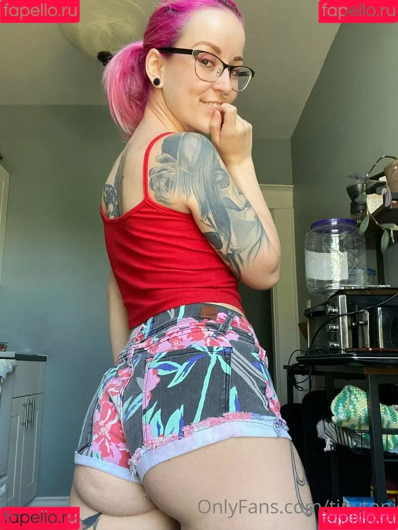 tinytoni Onlyfans Photo Gallery 