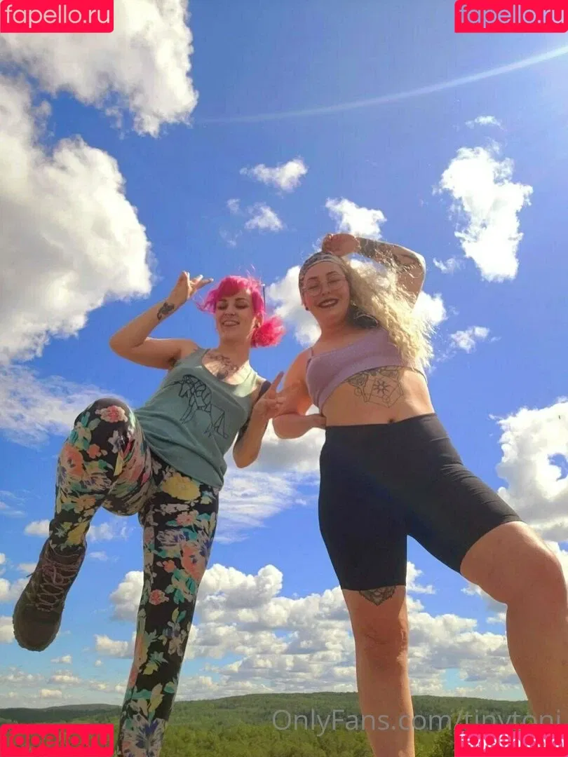 tinytoni Onlyfans Photo Gallery 
