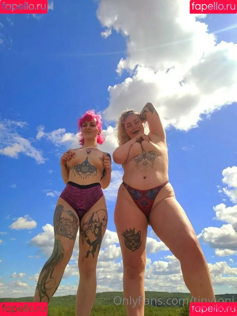 tinytoni Onlyfans Photo Gallery 