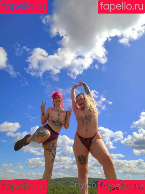 tinytoni Onlyfans Photo Gallery 