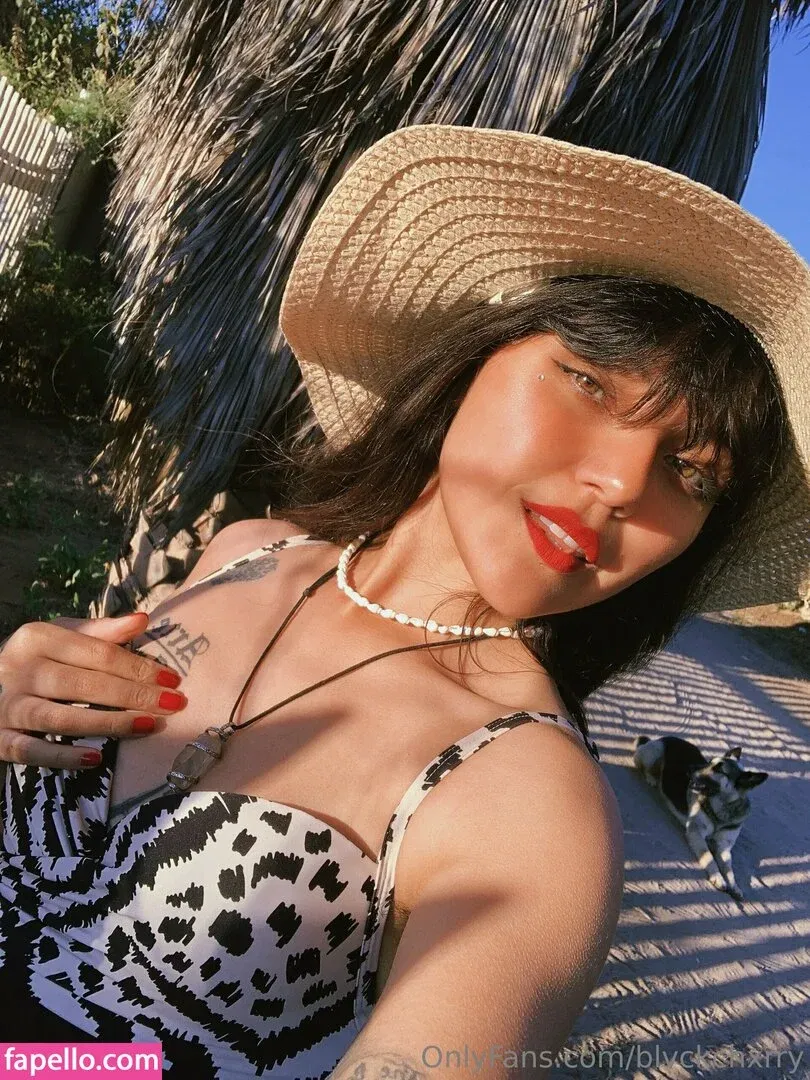 blvckchxrry Onlyfans Photo Gallery 