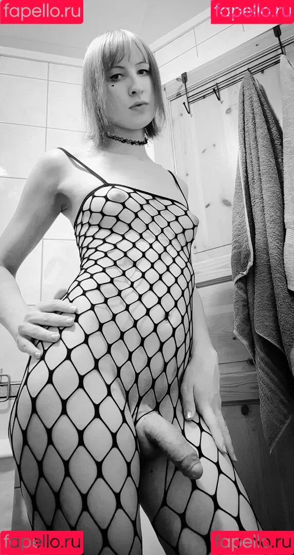 secretsaria Onlyfans Photo Gallery 
