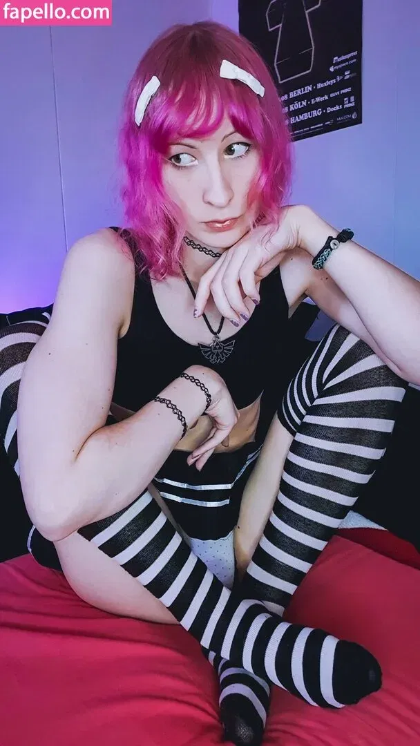 secretsaria Onlyfans Photo Gallery 