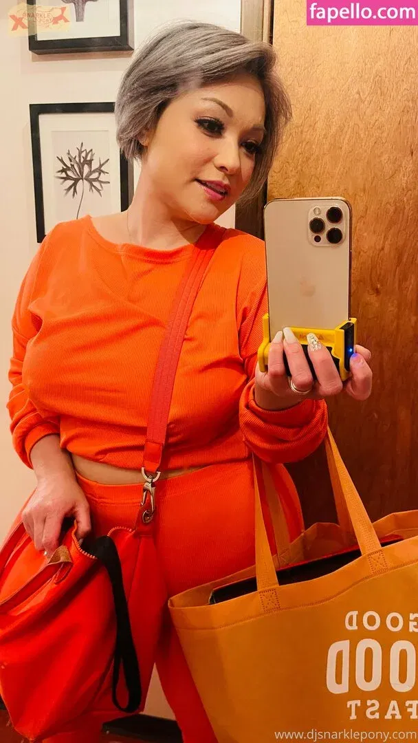 djsnarklepony Onlyfans Photo Gallery 