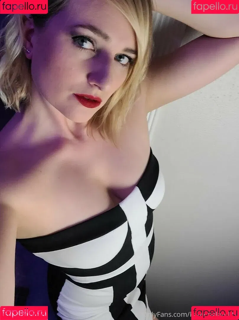 Kate England Onlyfans Photo Gallery 