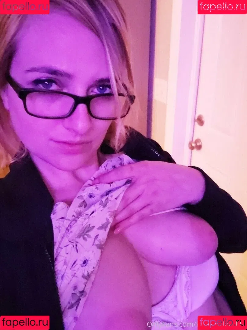 Kate England Onlyfans Photo Gallery 
