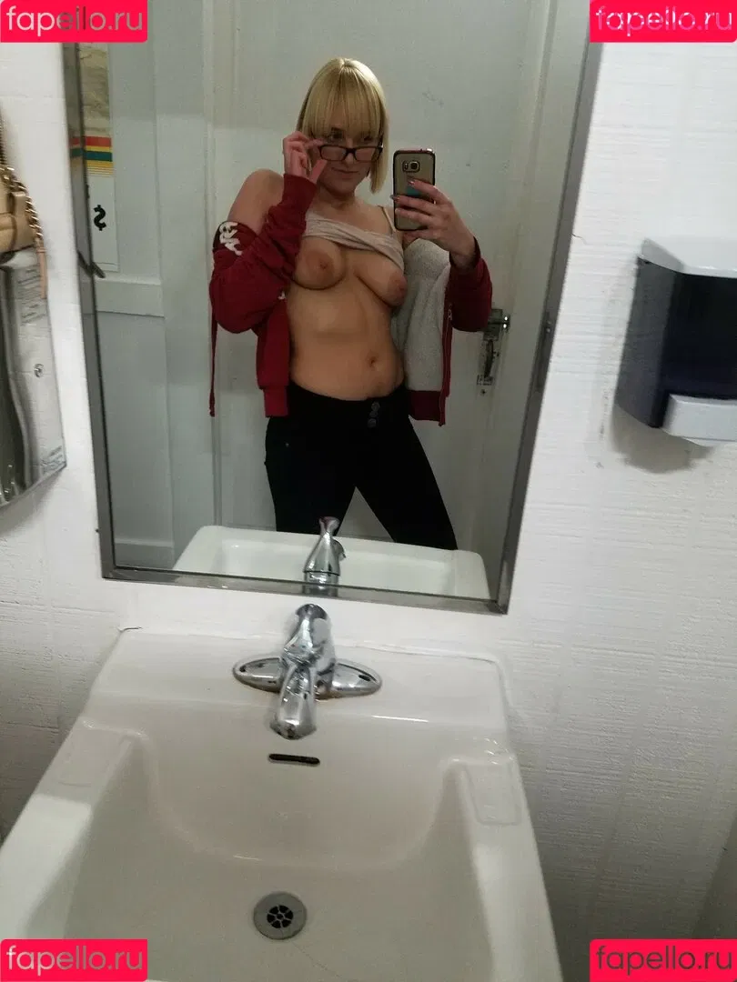 Kate England Onlyfans Photo Gallery 