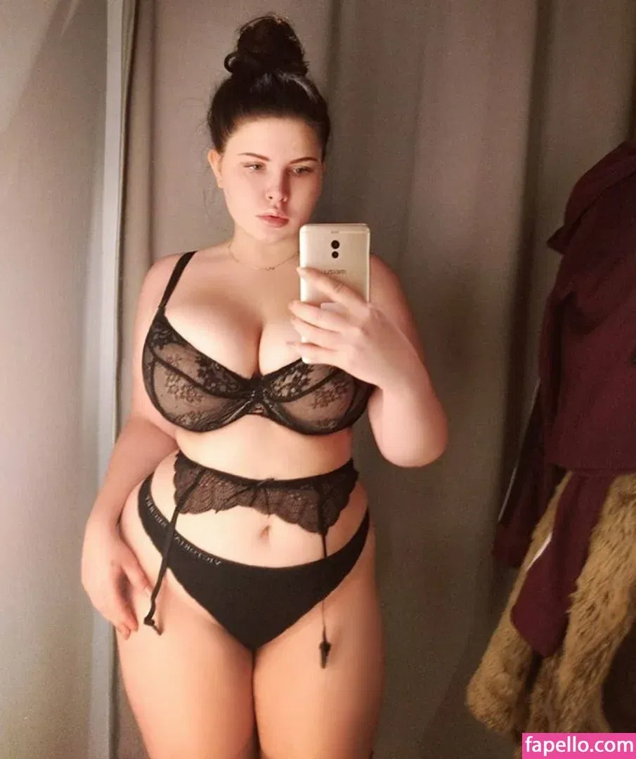 Anna Bernadi Onlyfans Photo Gallery 