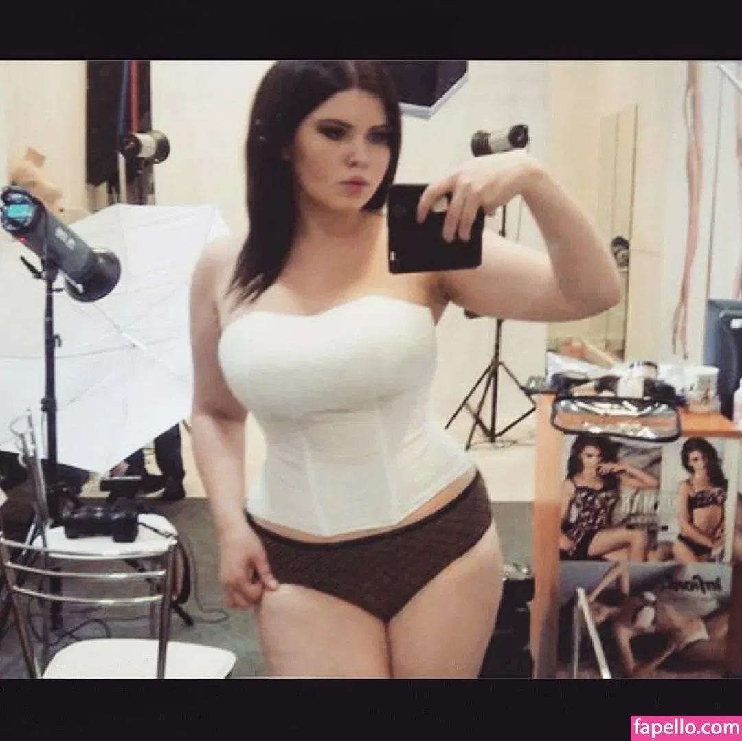 Anna Bernadi Onlyfans Photo Gallery 