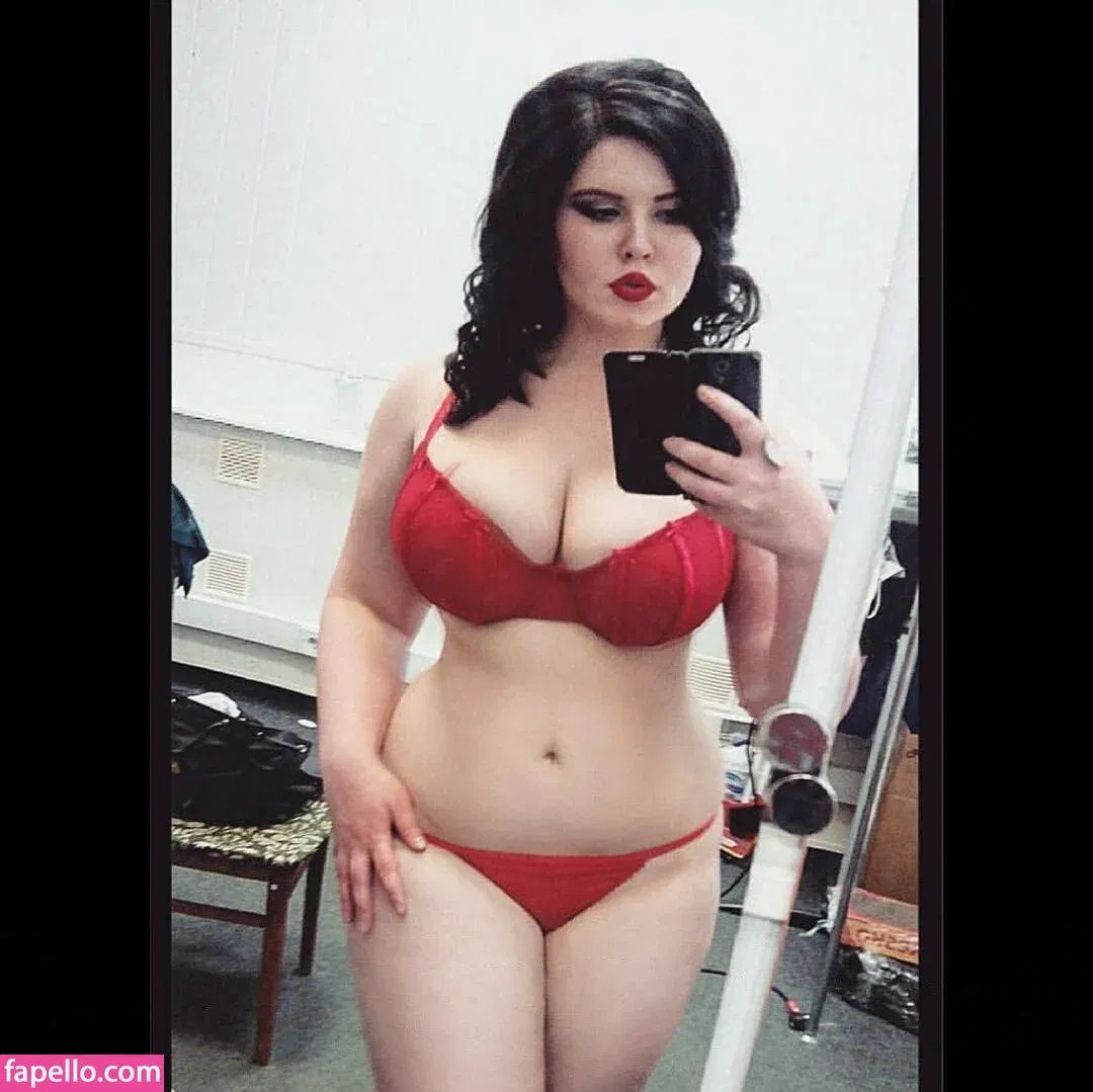 Anna Bernadi Onlyfans Photo Gallery 