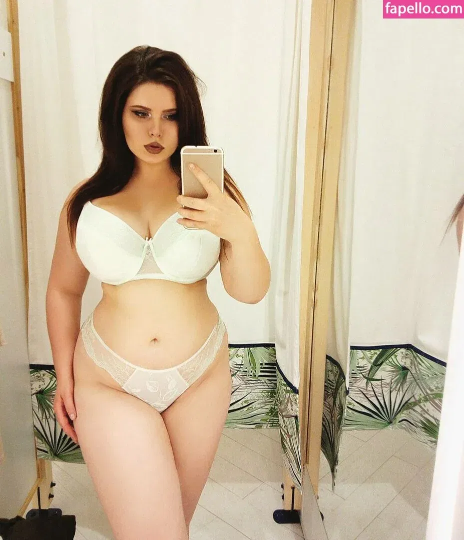 Anna Bernadi Onlyfans Photo Gallery 