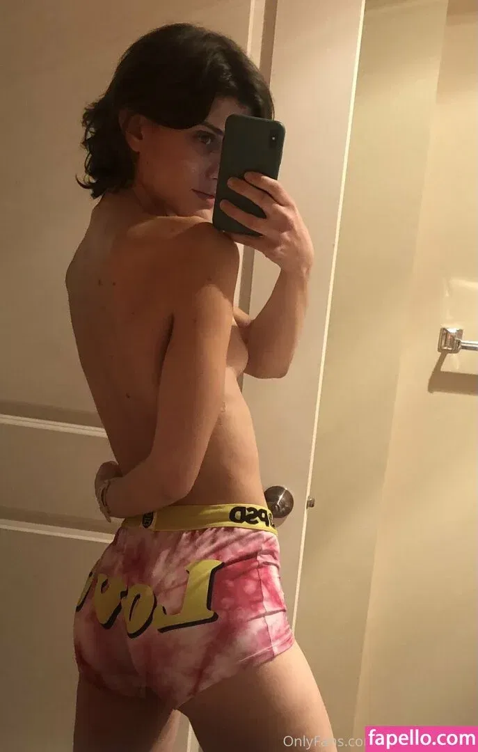 emmayearose Onlyfans Photo Gallery 