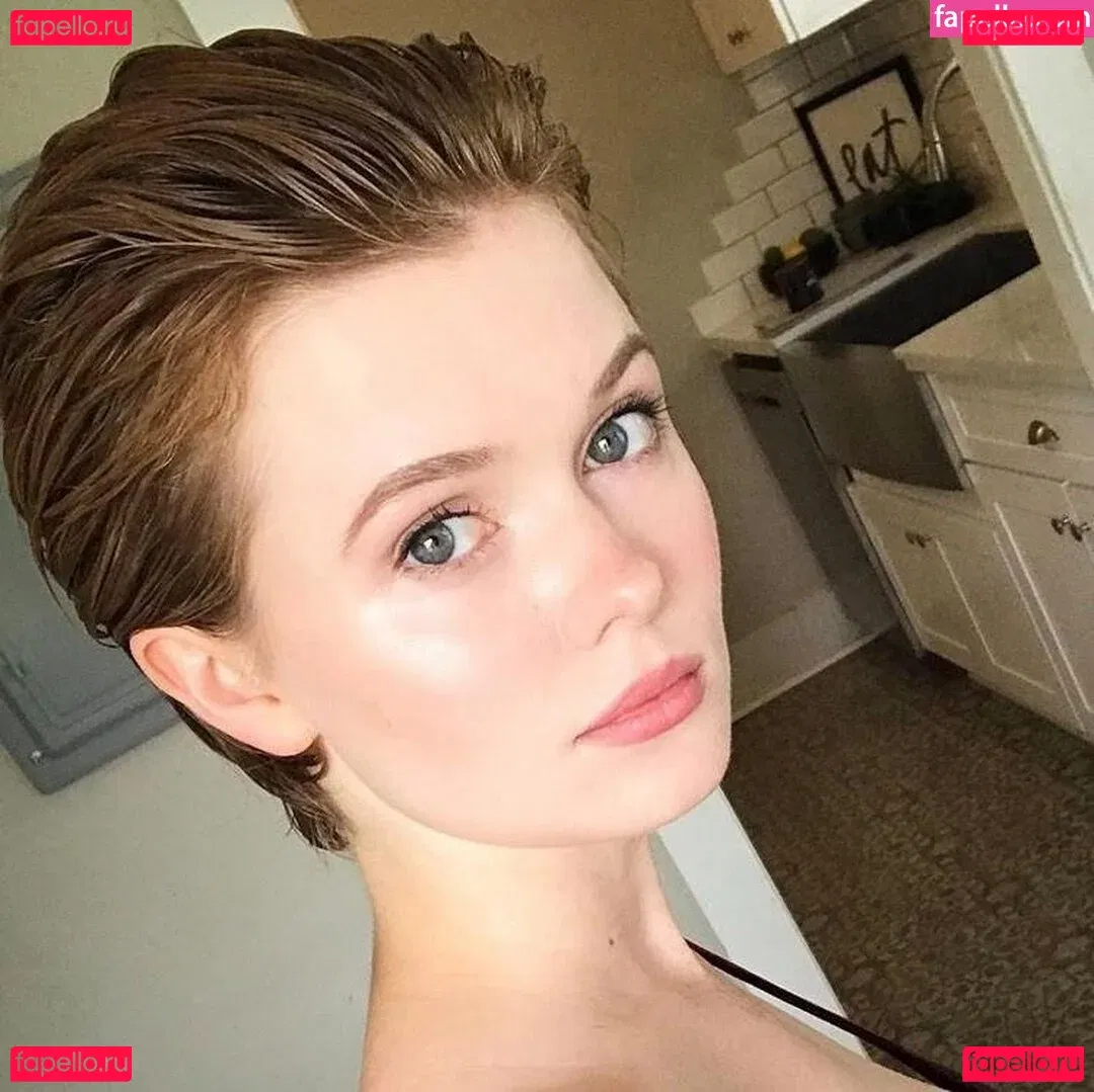 Avalon Warren Onlyfans Photo Gallery 