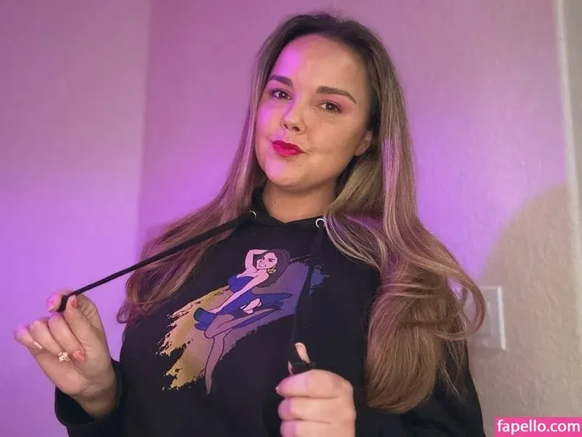 Dillion Harper Onlyfans Photo Gallery 