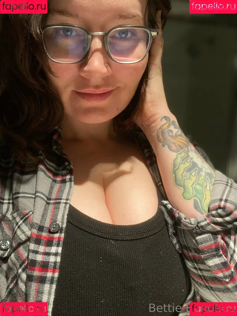 Bettie Bondage Onlyfans Photo Gallery 