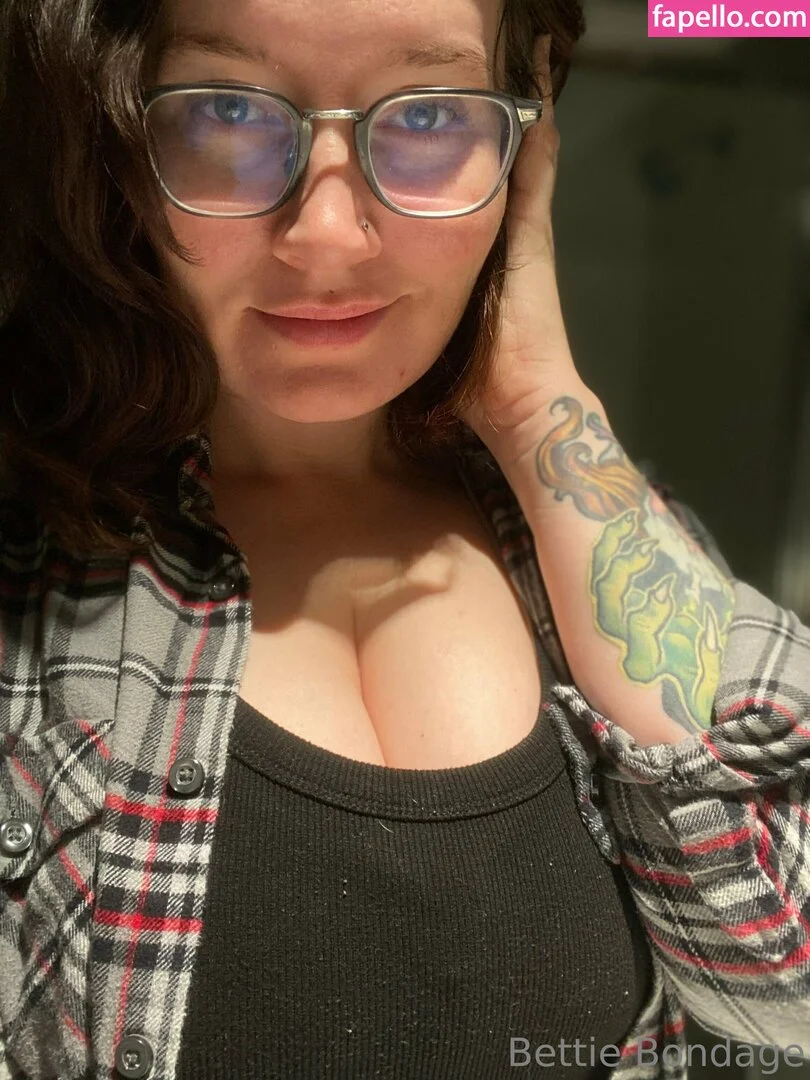 Bettie Bondage Onlyfans Photo Gallery 