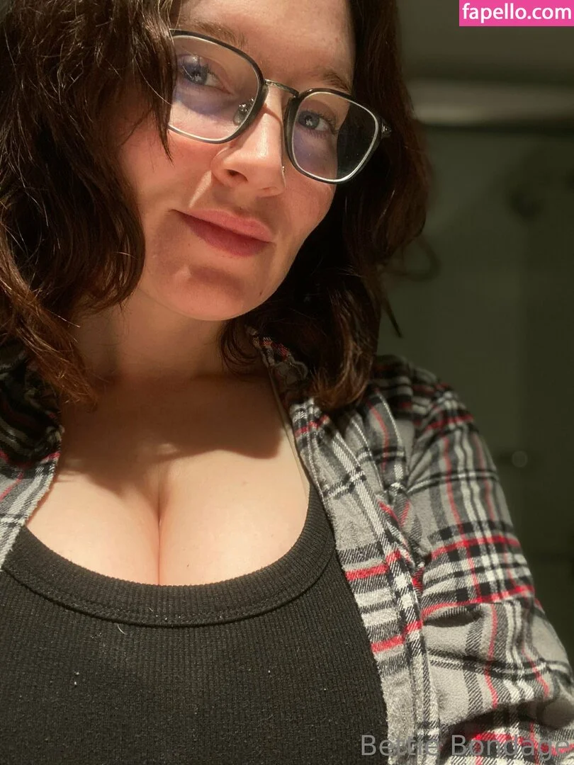 Bettie Bondage Onlyfans Photo Gallery 