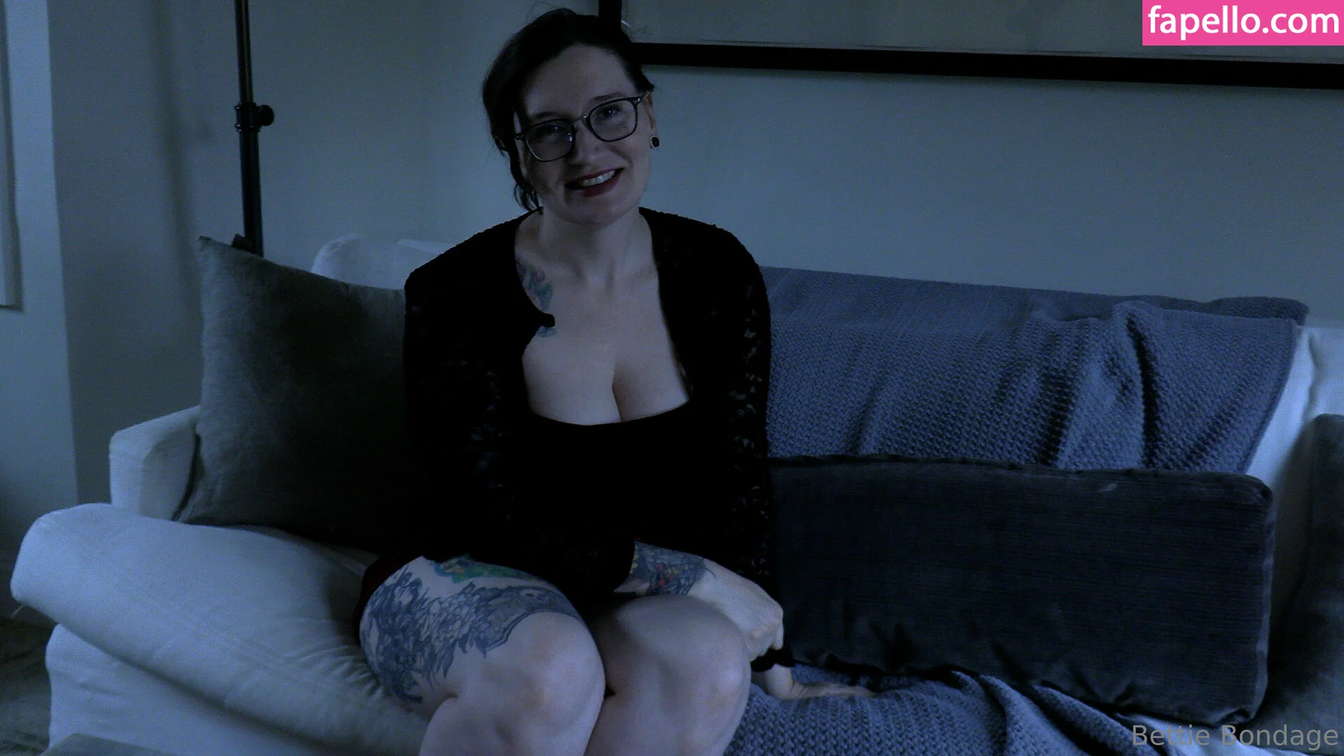 Bettie Bondage Onlyfans Photo Gallery 