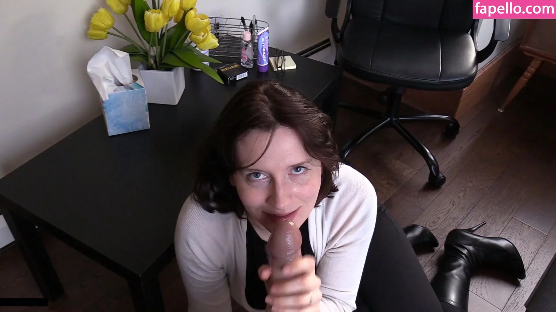 Bettie Bondage Onlyfans Photo Gallery 