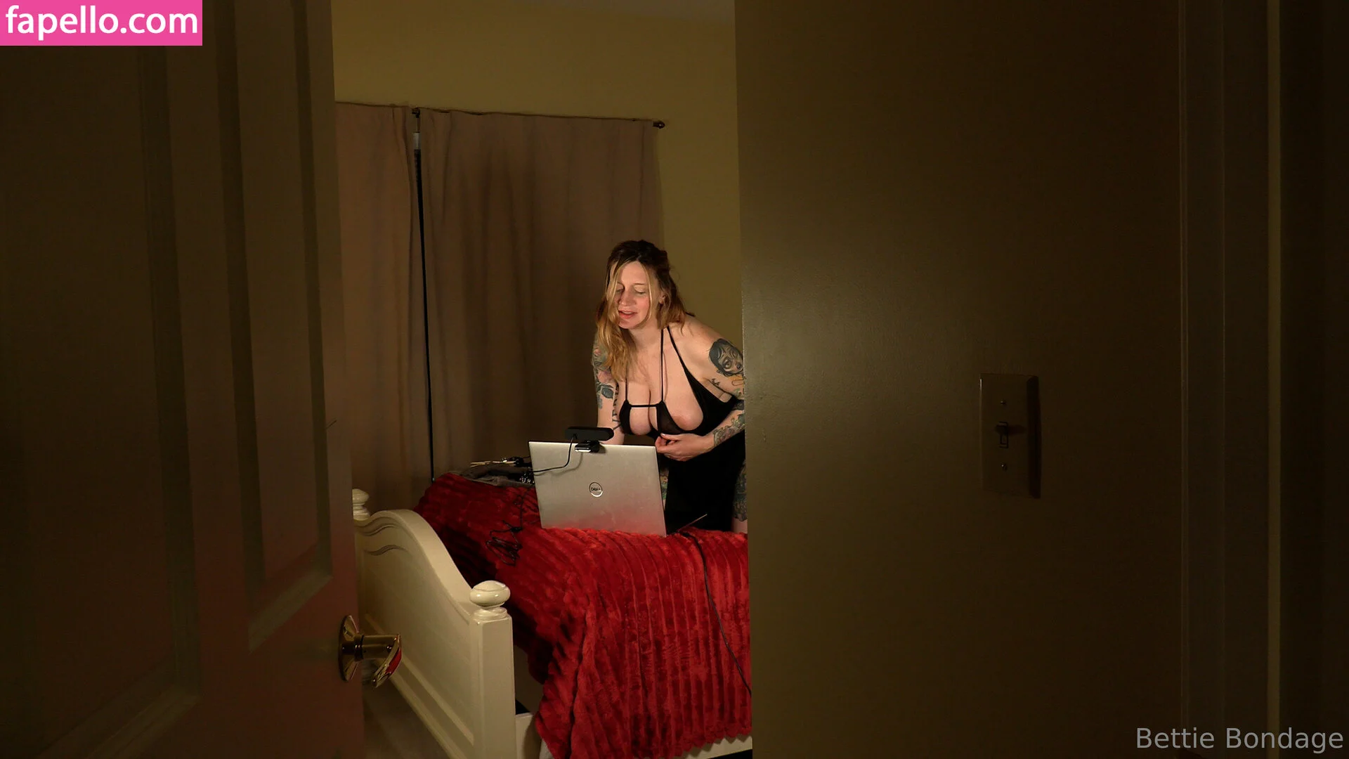 Bettie Bondage Onlyfans Photo Gallery 