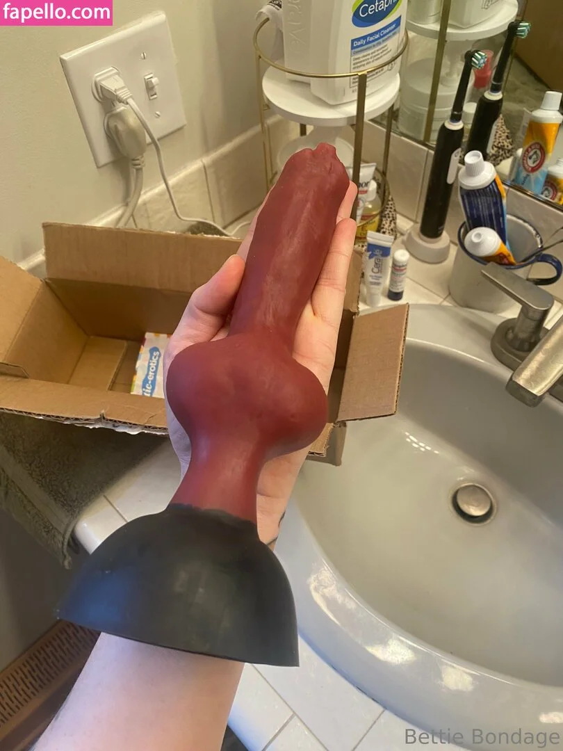 Bettie Bondage Onlyfans Photo Gallery 