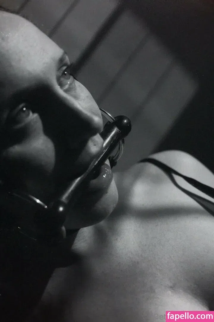 Bettie Bondage Onlyfans Photo Gallery 