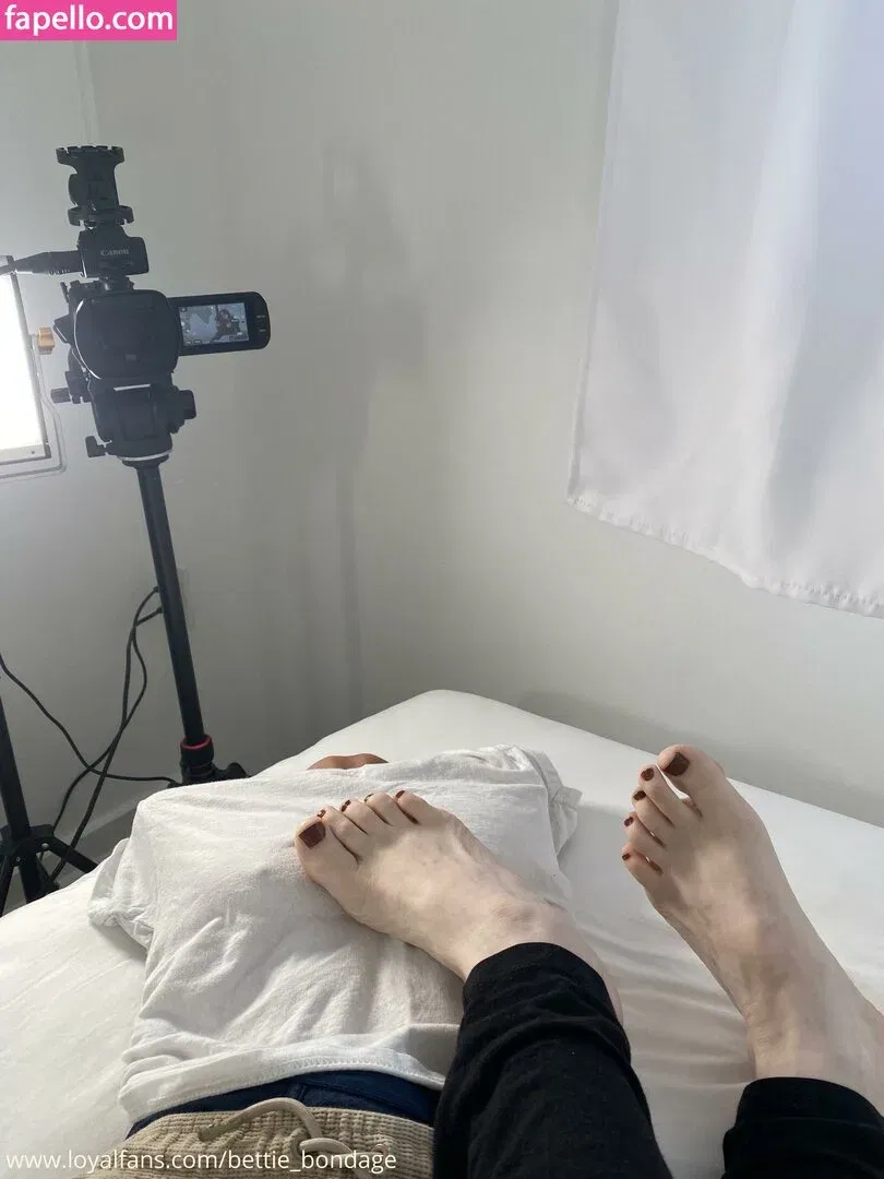 Bettie Bondage Onlyfans Photo Gallery 