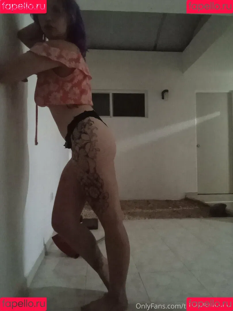 trippylittlehippi Onlyfans Photo Gallery 