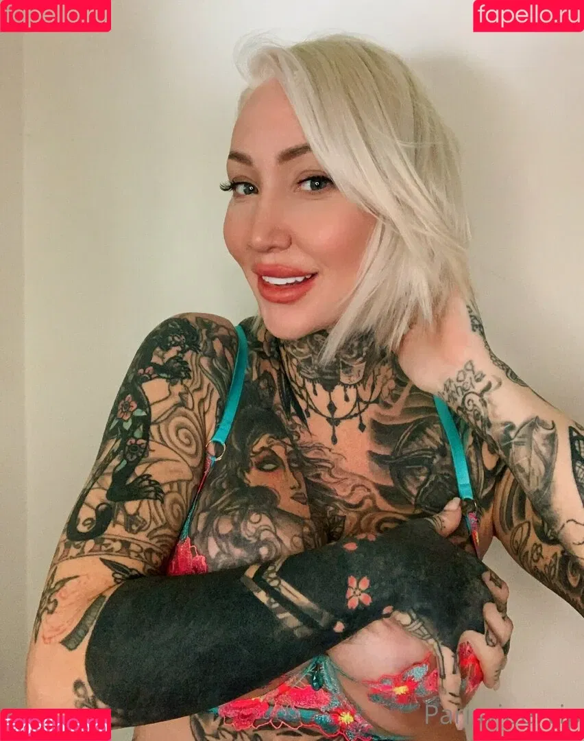 parisvipervip Onlyfans Photo Gallery 