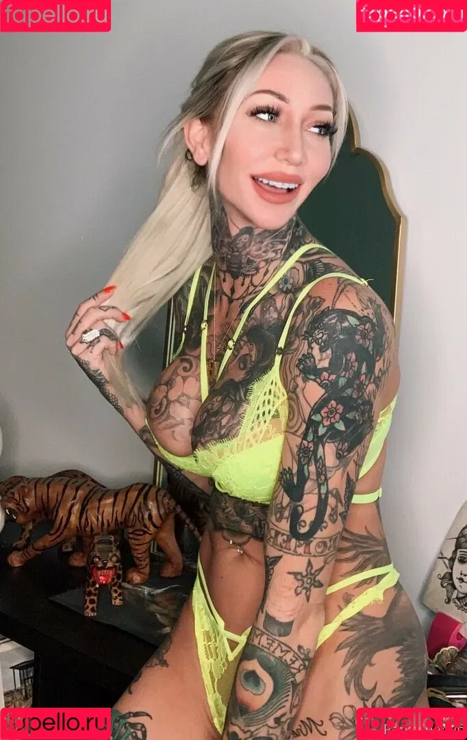 parisvipervip Onlyfans Photo Gallery 