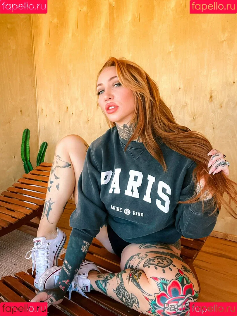 parisvipervip Onlyfans Photo Gallery 