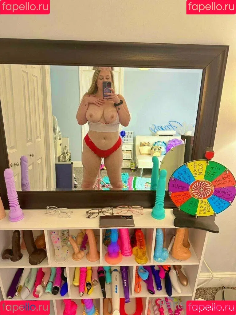 parisvipervip Onlyfans Photo Gallery 