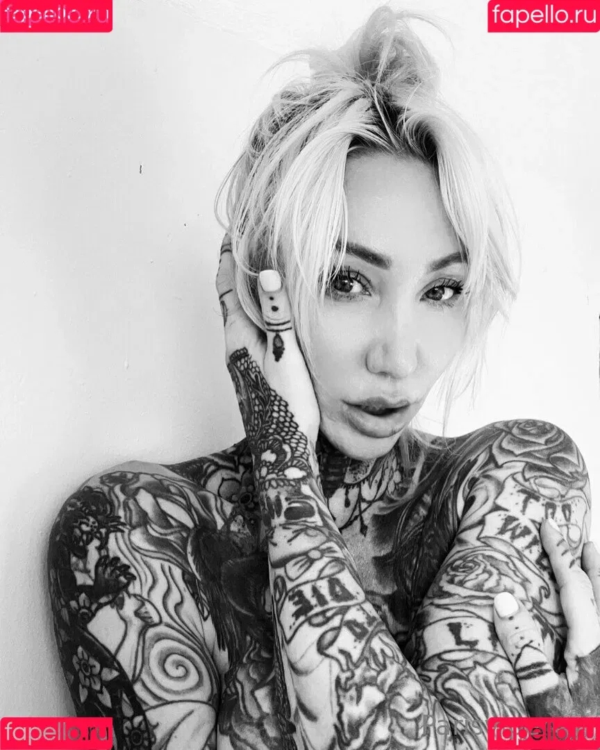 parisvipervip Onlyfans Photo Gallery 