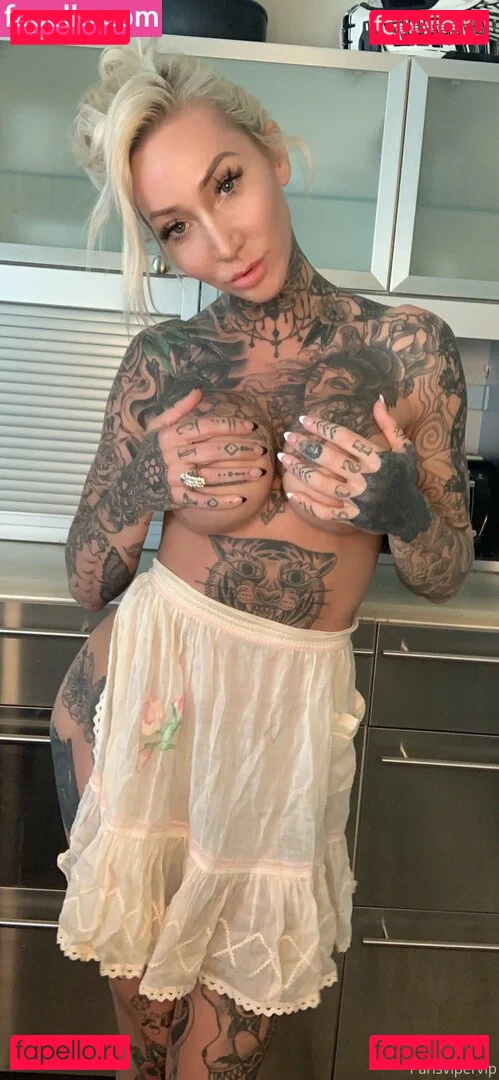 parisvipervip Onlyfans Photo Gallery 