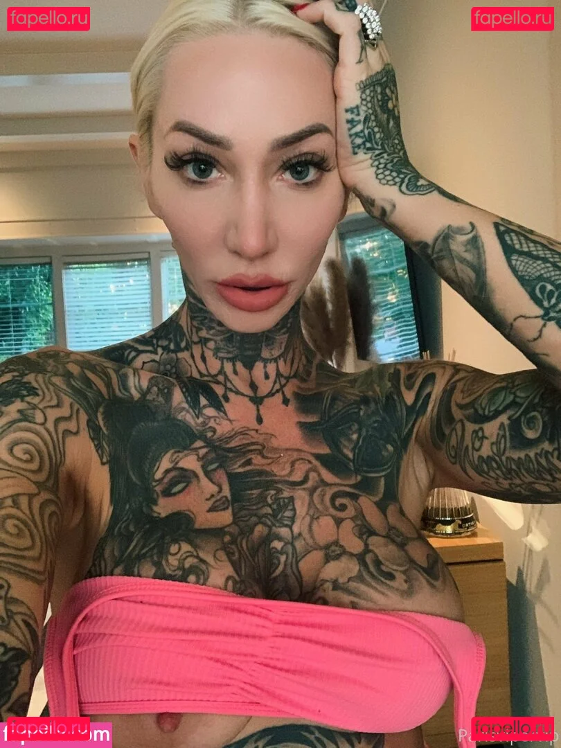 parisvipervip Onlyfans Photo Gallery 